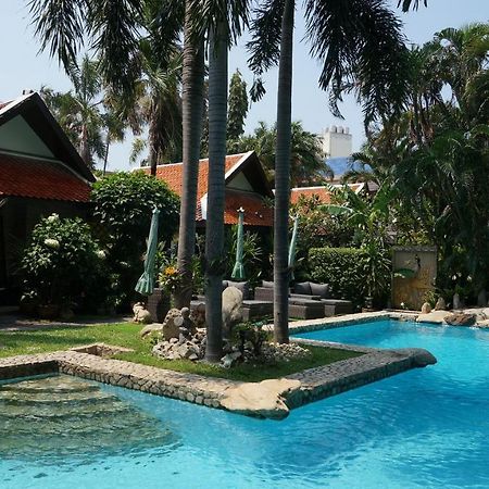 Leprive Resort Pattaya Exterior photo